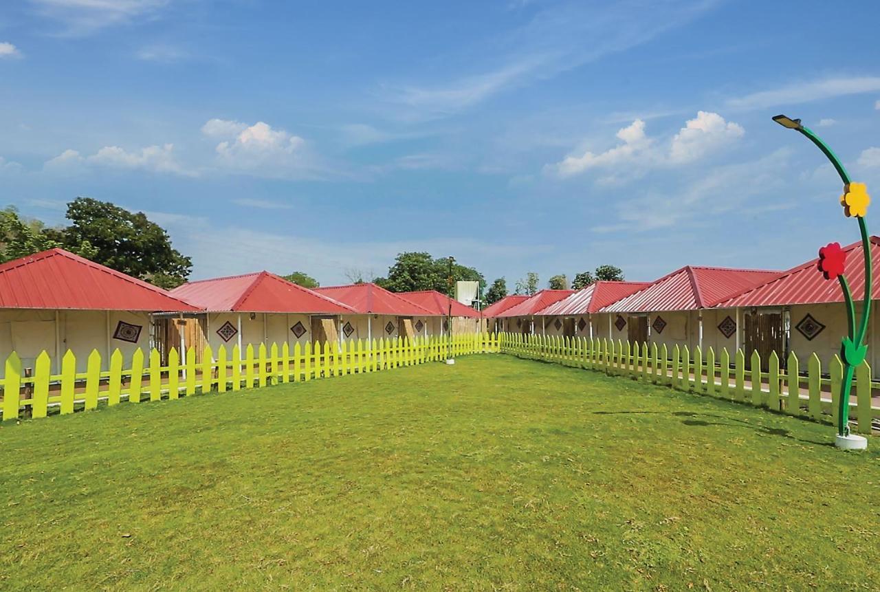 Praveg Tent City Narmada, Statue Of Unity Kevadia エクステリア 写真