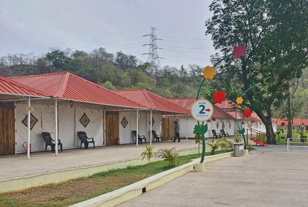 Praveg Tent City Narmada, Statue Of Unity Kevadia エクステリア 写真