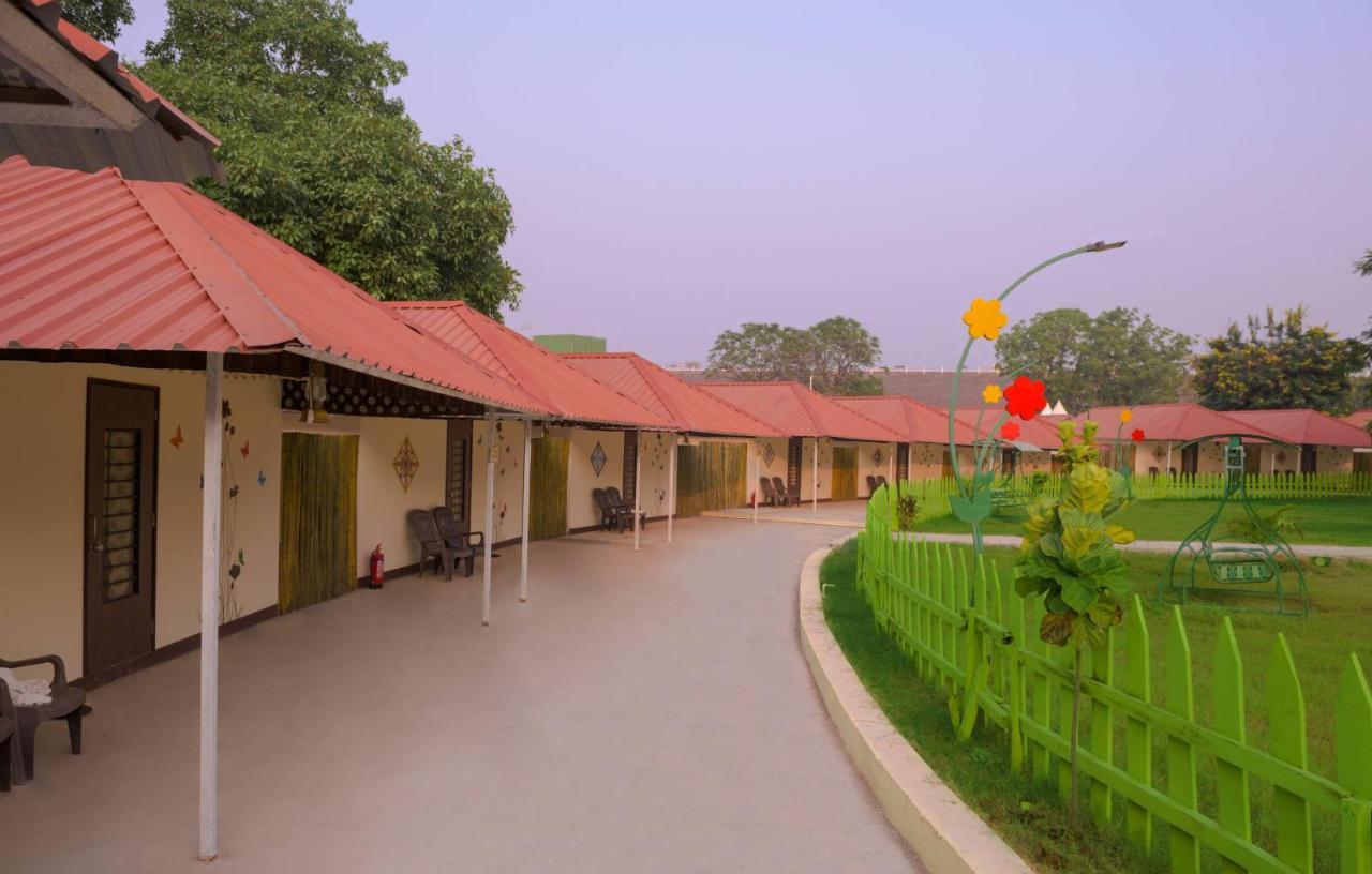 Praveg Tent City Narmada, Statue Of Unity Kevadia エクステリア 写真